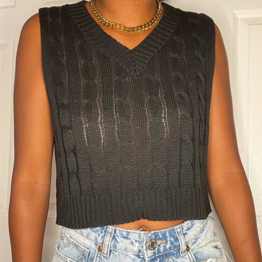 SHEIN Black knit sweater vest
